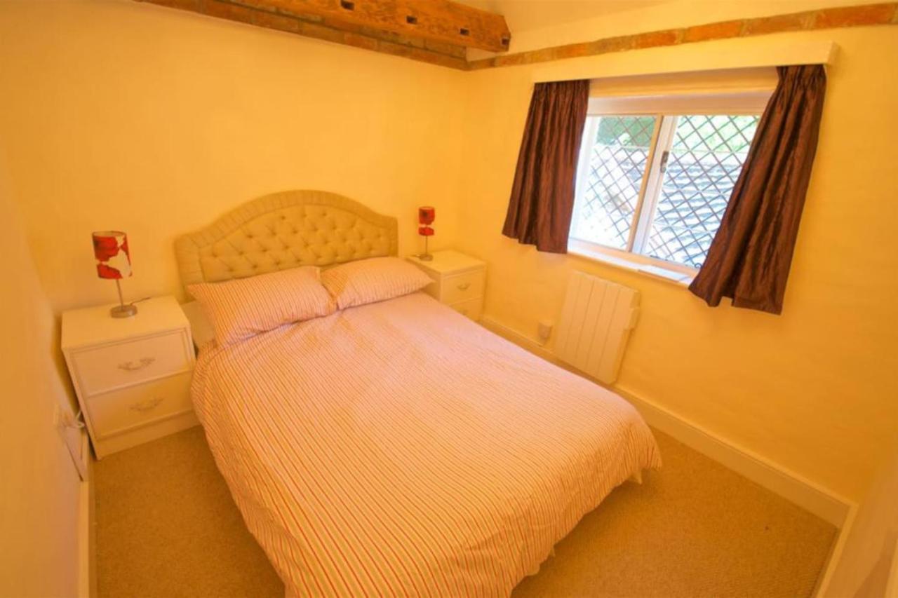 Wish Cottage Ratton Exterior photo