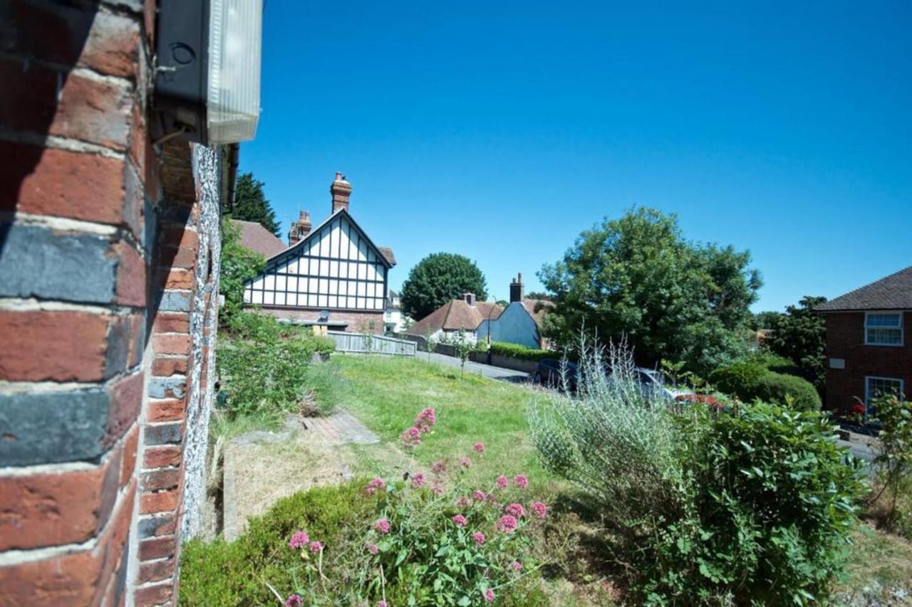 Wish Cottage Ratton Exterior photo